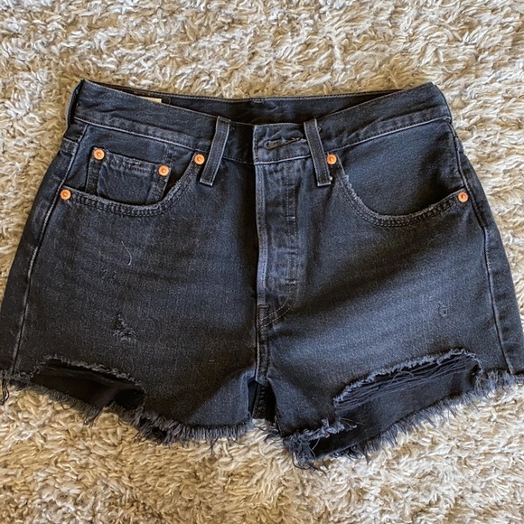 New Black Levi’s 501 Shorts - Picture 2 of 2